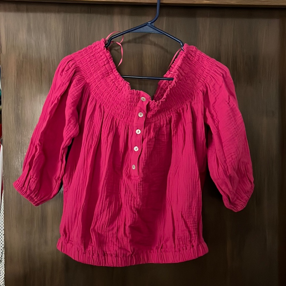 Fuchsia off the shoulder top. Brand new with tags!